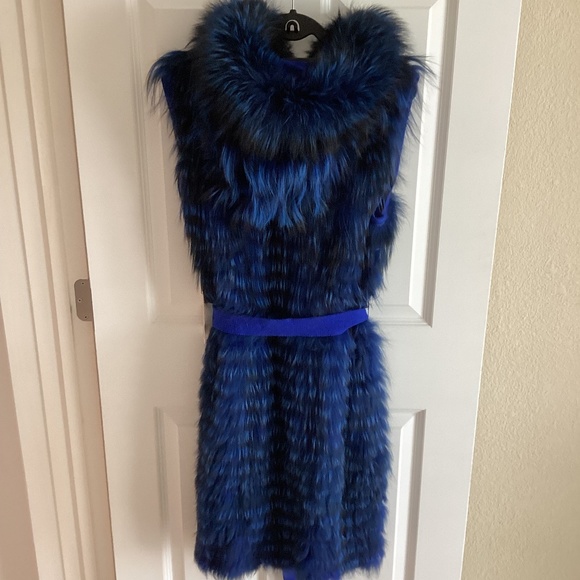 Gorgeous Real Silver Fox Fur Dyed Royal Blue Long Vest with Hood and Belt NWT - Picture 6 of 15